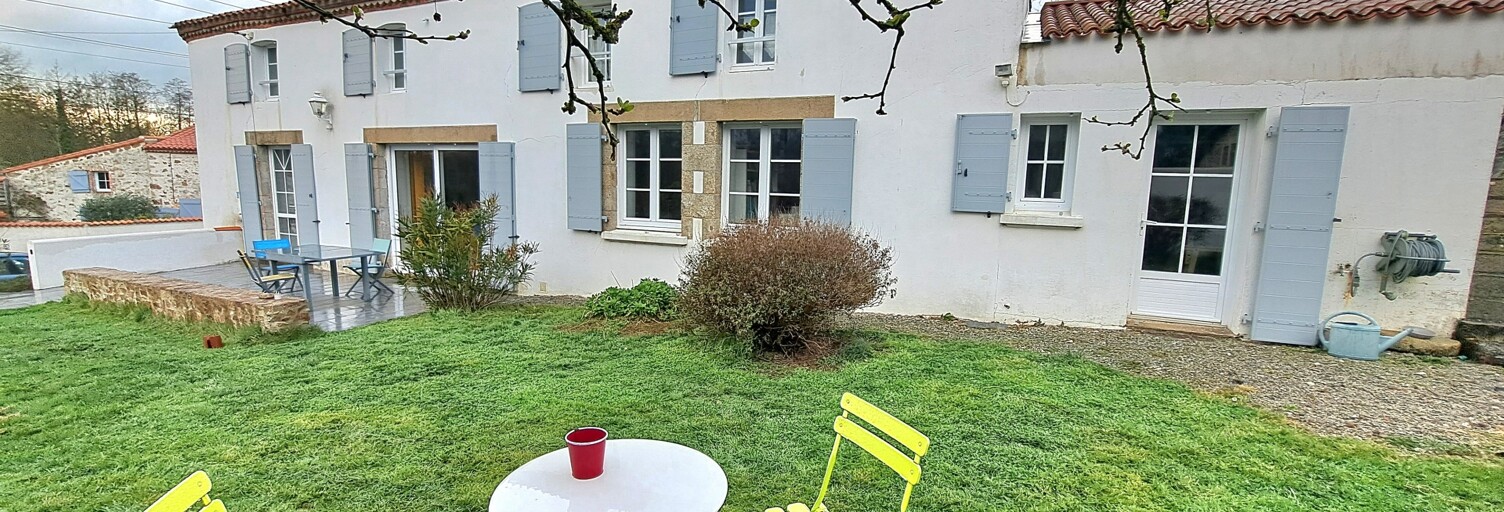 Maison 9 Pièces 175 m² à vendre à La Ferrière (85280)