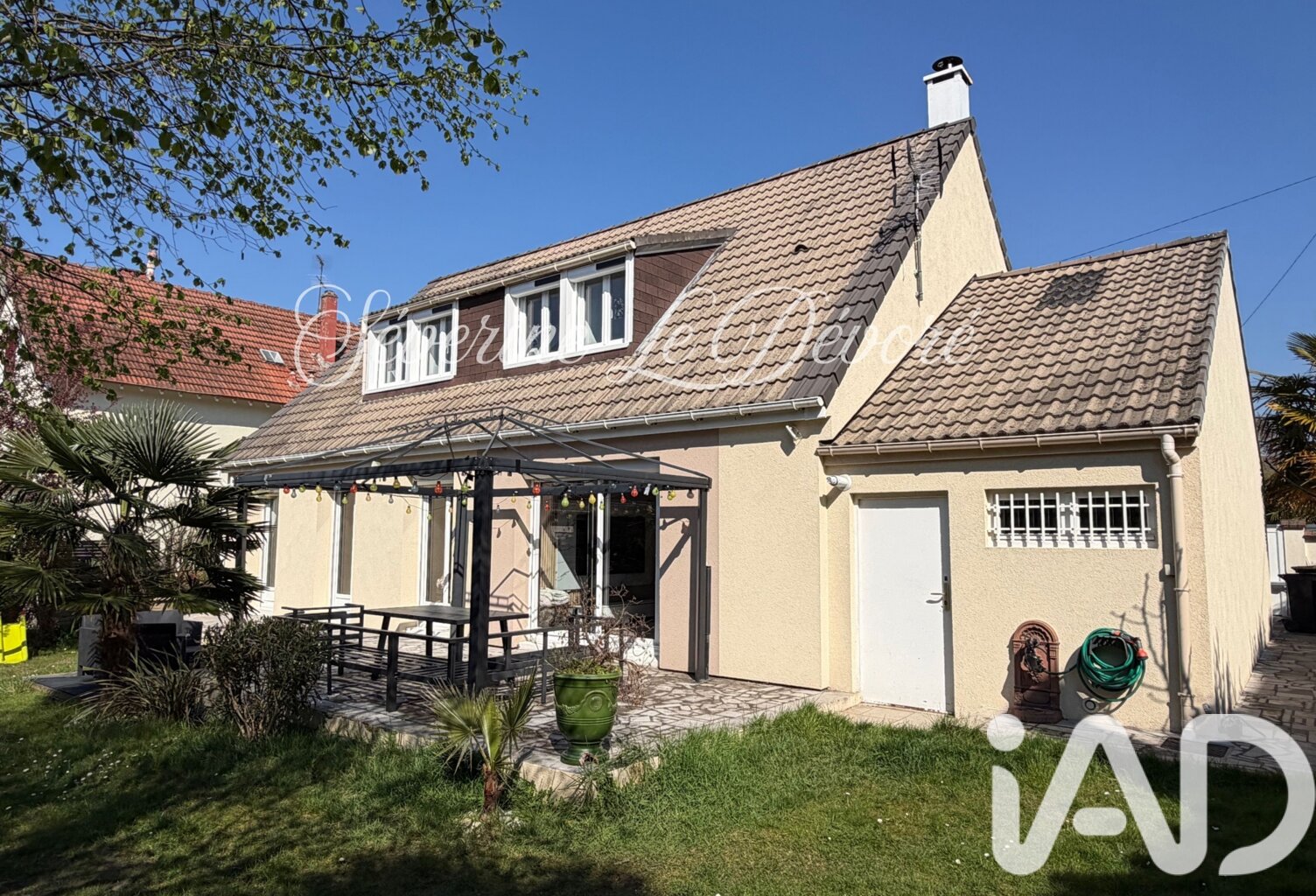 Vente Maison/villa 8 pièces — photo 1