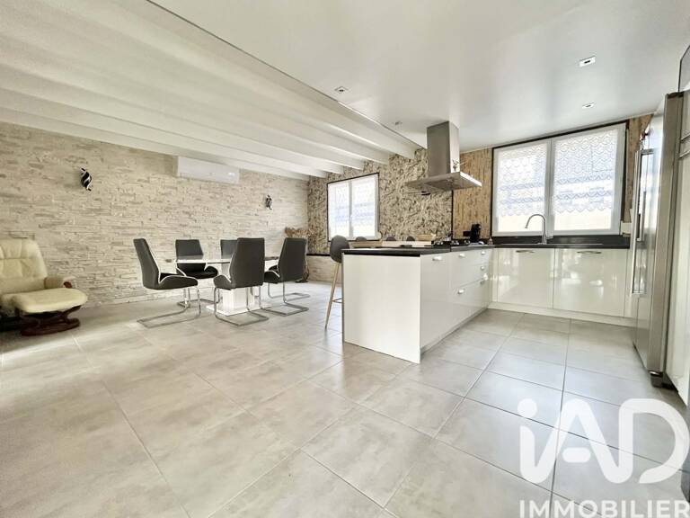 Vente Maison/villa 8 pièces — photo 1