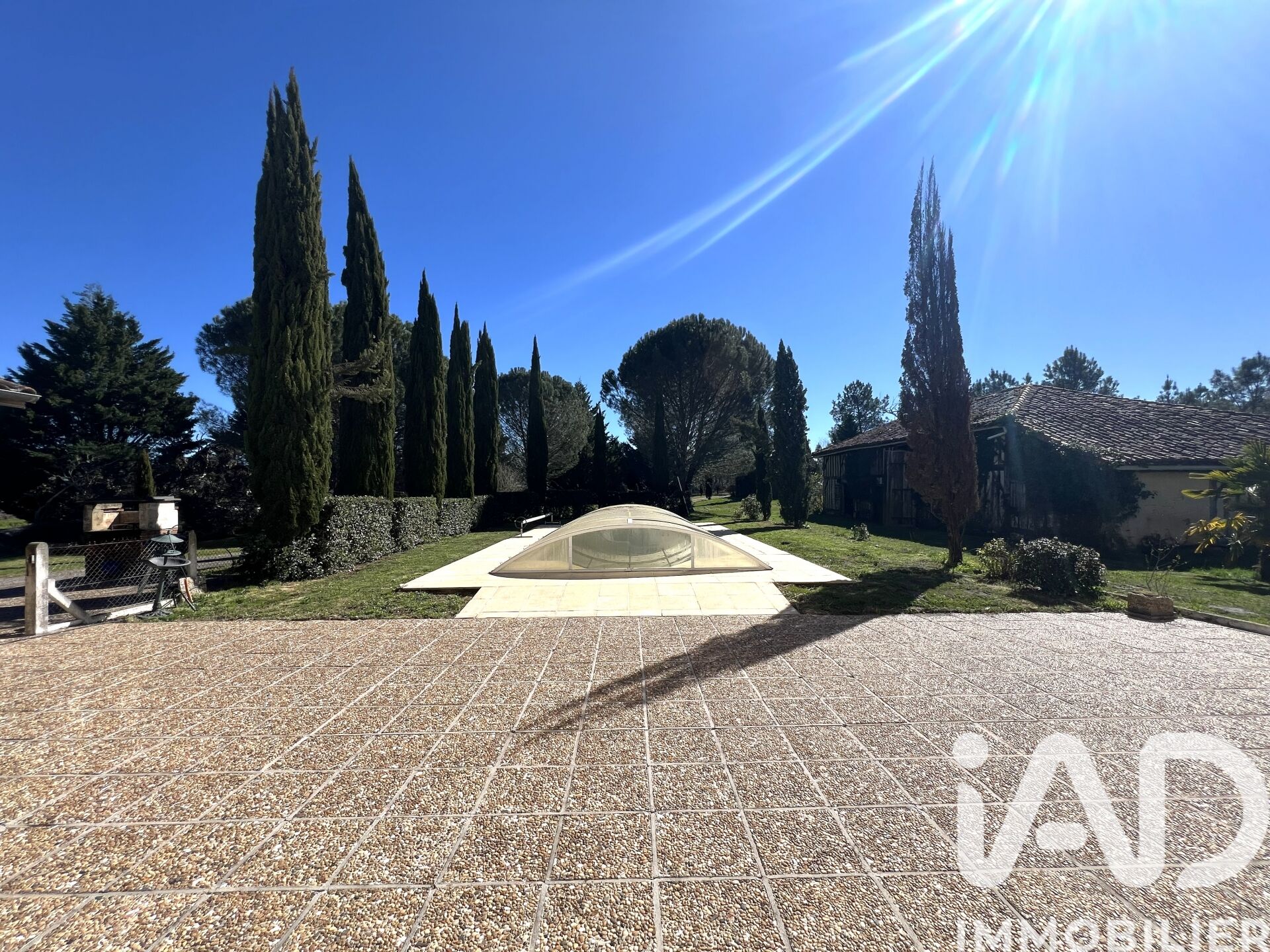 Lencouacq - 220m² - 5p. - 4ch.