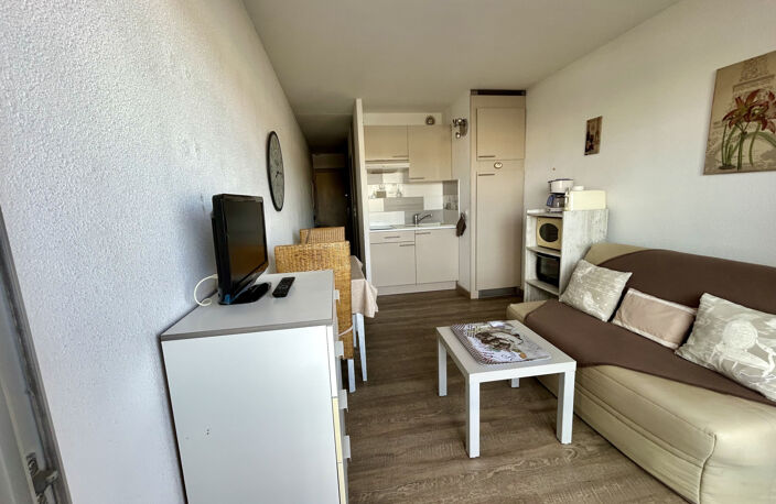 Exclusivement T1 vue avec exteieur et ascenseur — photo 2
