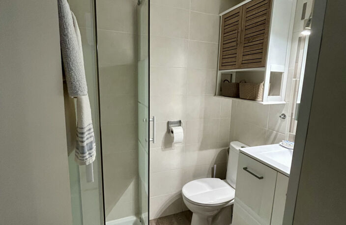 Exclusivement T1 vue avec exteieur et ascenseur — photo 3