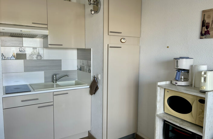 Exclusivement T1 vue avec exteieur et ascenseur — photo 5
