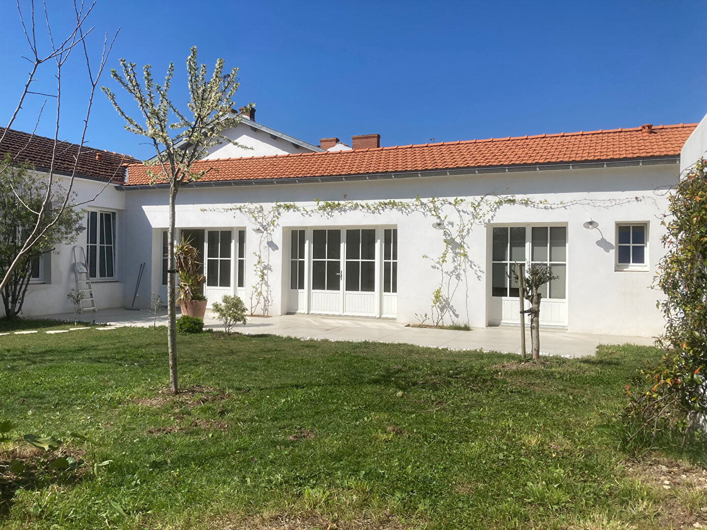 Villa / Maison 5 pièces  à louer Rochelle (La) 17000