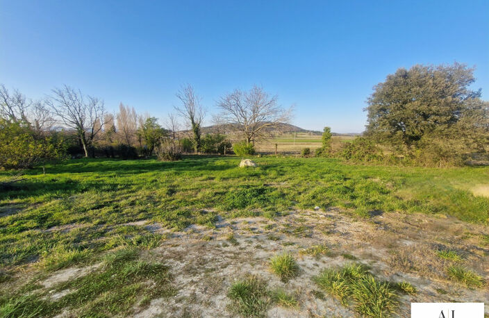 Terrain constructible de 1170 m² viabilisé borné libre constr — photo 2