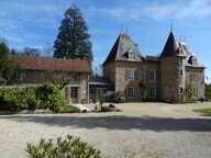 SECTEUR SAINT HILAIRE LES PLACES PROCHE DE NEXON EN HAUTE VIENNE MAGNIFIQUE MANOIR DU 17EME DE 280 M² HABITABLES SUR 17862 M² DE TERRAIN AVEC UN ETANG DE 6000 M² ET PISCINE — photo 2