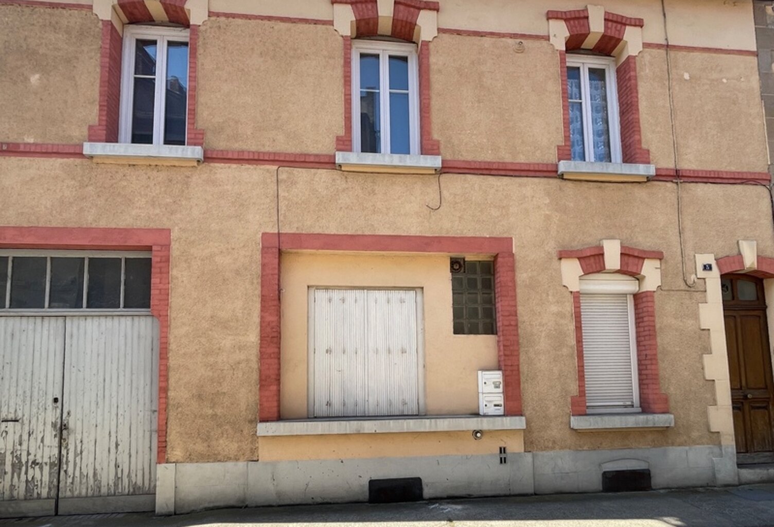 IMMEUBLE DE RAPPORT 240 M2 — photo 1
