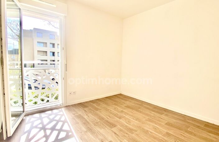 Appartement T3 ultra lumineux avec balcon - Garage fermé - Place de stationnement privative — photo 5