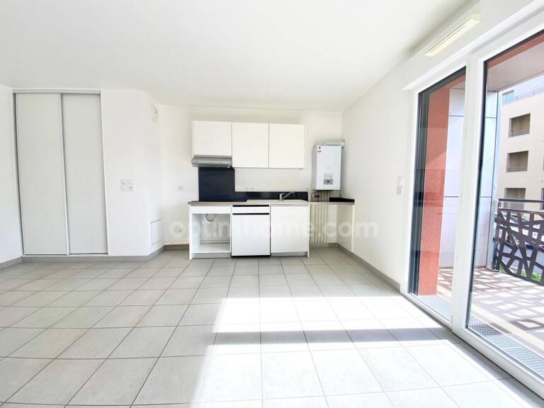 Appartement T3 ultra lumineux avec balcon - Garage fermé - Place de stationnement privative — photo 1