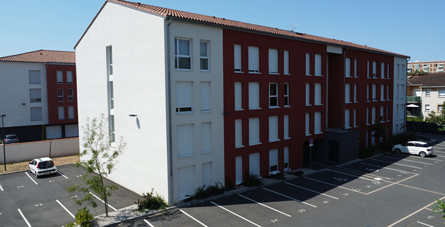 CAMPUS II — photo 1