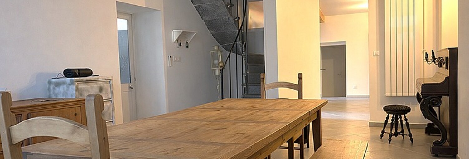 Maison 9 Pièces 180 m² à vendre à Combronde (63460)