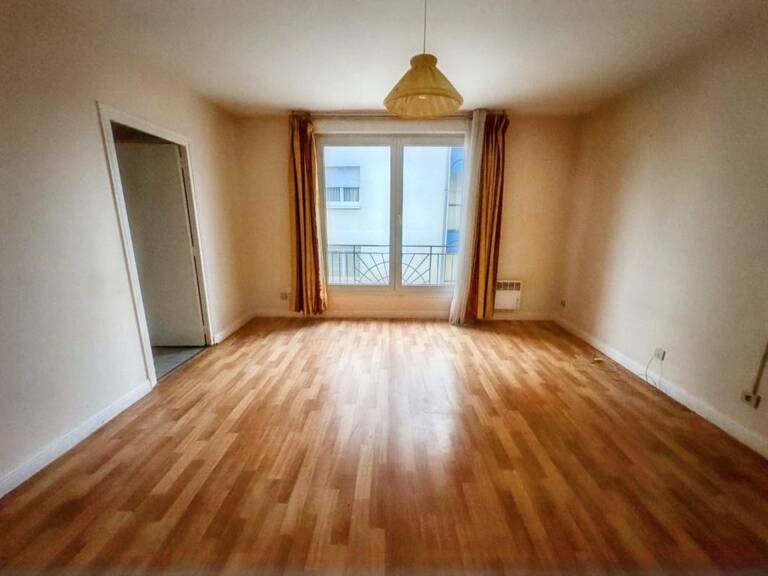 TOURS CENTRE – STUDIO 30 M² VENDU LOUÉ – RÉSIDENCE SERVICES SENIORS L’ORANGERIE — photo 1