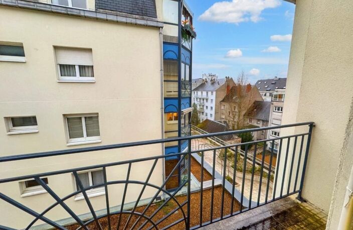TOURS CENTRE – STUDIO 30 M² VENDU LOUÉ – RÉSIDENCE SERVICES SENIORS L’ORANGERIE — photo 4