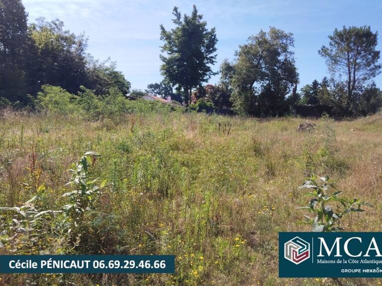 Terrain à bâtir à Narrosse (40180) — photo 1