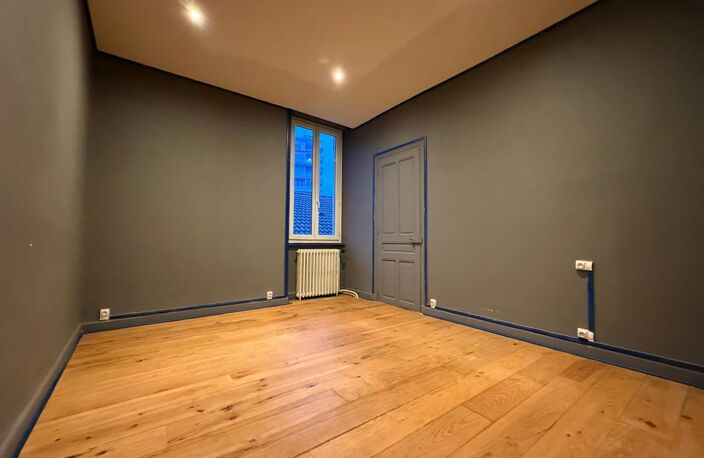 Appartement AUBENAS — photo 3