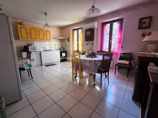 Bâtiment de 103 m² avec 2 chambres à Carpentras — photo du bien