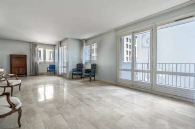 Appartement  697000 €