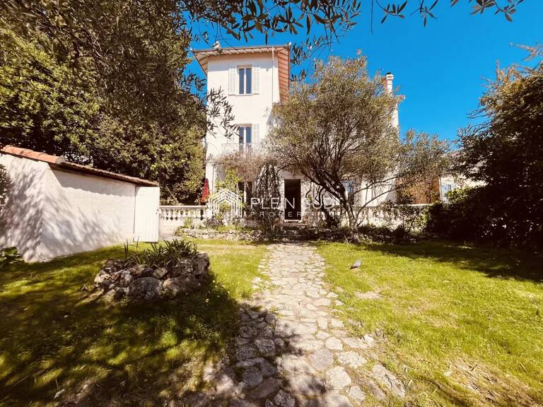 Cannes,  belle villa de charme en exclusivité. — photo 1