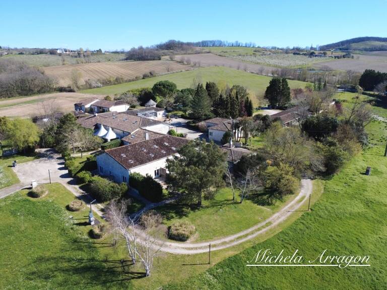 Domaine touristique / village vacances à vendre – 25 gîtes indépendants – restaurant – piscine – spa – 12 ha – Dordogne Lot – investissement hôtelier (47) — photo 1