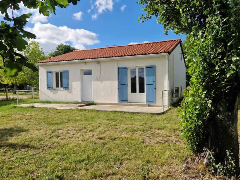 Maison à vendre 4 pièces MONTENDRE (17)- 77 m² habitables-Terrain 1 336 m² — photo 1