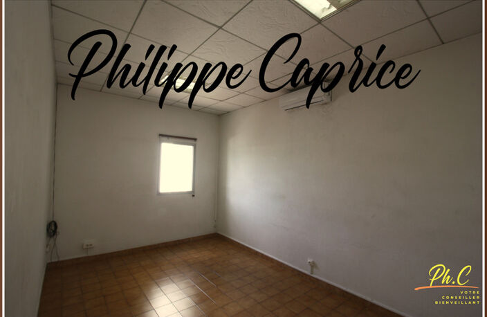 Local professionnel de 65m² à louer - DUCOS — photo 3