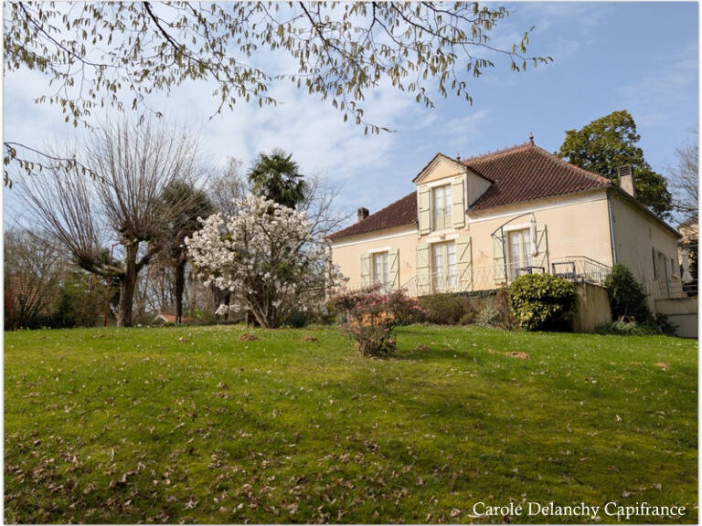 Propriété de caractère de 170 m² + maisonnette 30 m², classée 3 épis Gite de France sur 2 500 m² Vue Pyrénées — photo 1