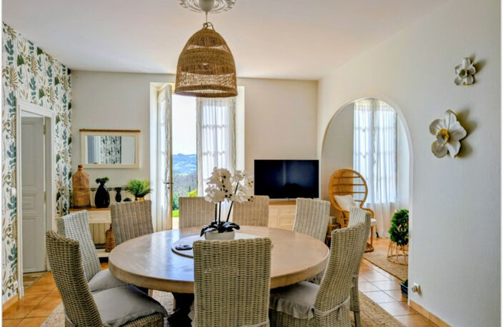 Propriété de caractère de 170 m² + maisonnette 30 m², classée 3 épis Gite de France sur 2 500 m² Vue Pyrénées — photo 2