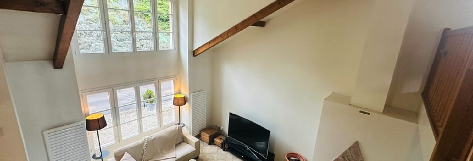 Maison 9 Pièces 295 m² à vendre à Chancia (01590)