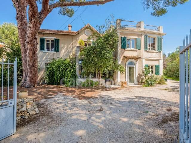 Maison à vendre 7 pièces LA CIOTAT CLOS DES PLAGES (13) TERRAIN 900 m2 Piscine — photo du bien