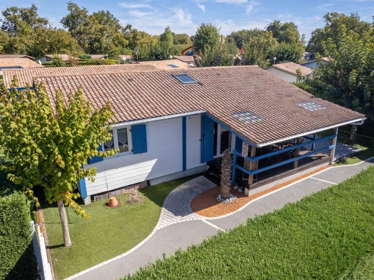 Maison À Vendre à 200 mètres de la plage de LANTON — photo 1