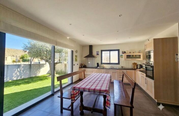 Maison de plain-pied avec garage - Balaruc-Le-Vieux - — photo 2