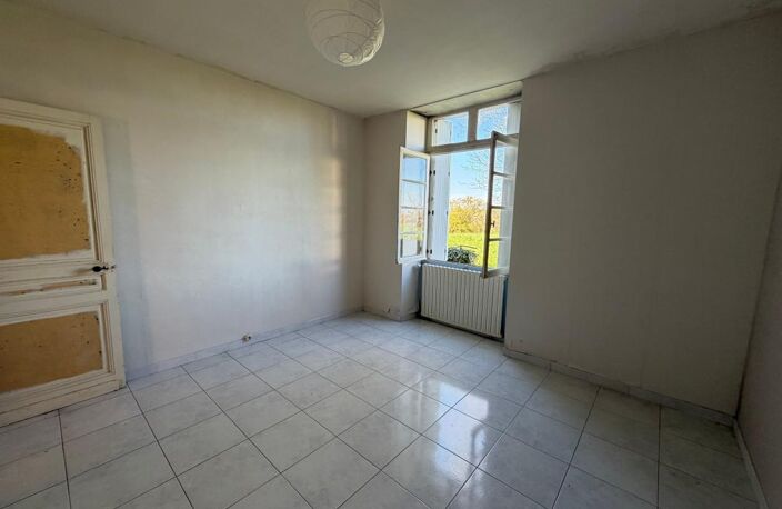Maison de 130 m² à rénover sur environ 2000 m² et combles aménageables — photo 5