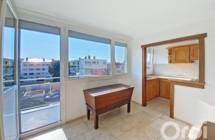 Appartement Traversant avec Grand Séjour lumineux avec balcon et Garage – Vandœuvre-lès-Nancy — photo 4
