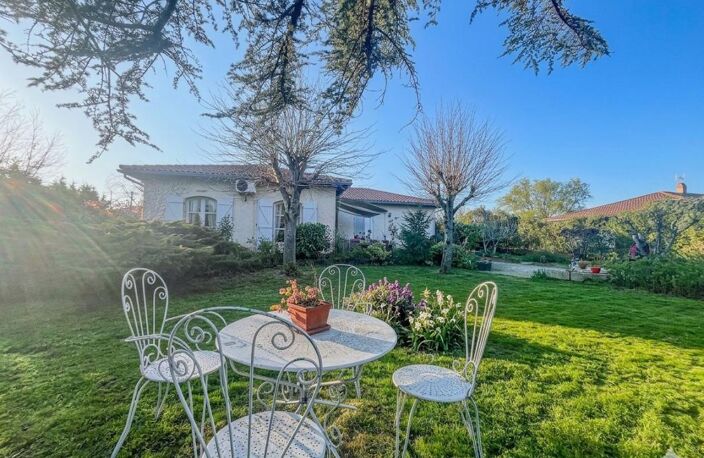 Maison Familiale T5 de 112 m²  sur 1 164 m² à Eaunes — photo 2