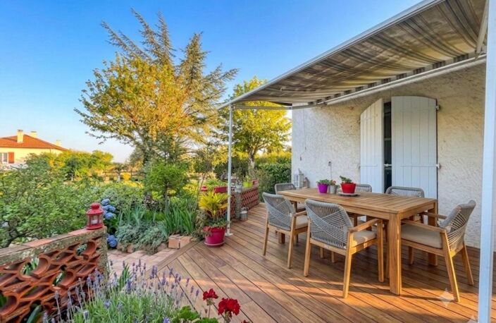 Maison Familiale T5 de 112 m²  sur 1 164 m² à Eaunes — photo 3
