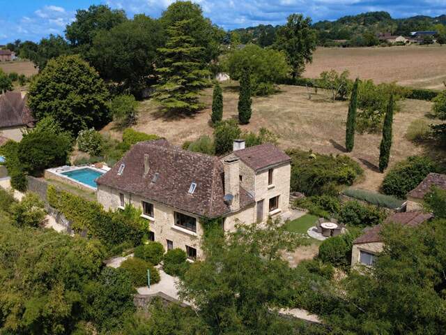 Élégante propriété de style périgourdin avec dépendances et piscine, proche d'un village — photo du bien