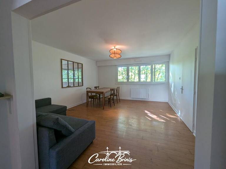 Appartement traversant et lumineux - Bordeaux St Croix- gare St Jean- Ascenseur - T3 de 72m² — photo 1