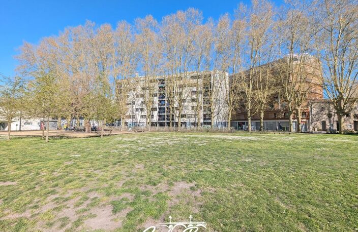 Appartement traversant et lumineux - Bordeaux St Croix- gare St Jean- Ascenseur - T3 de 72m² — photo 5