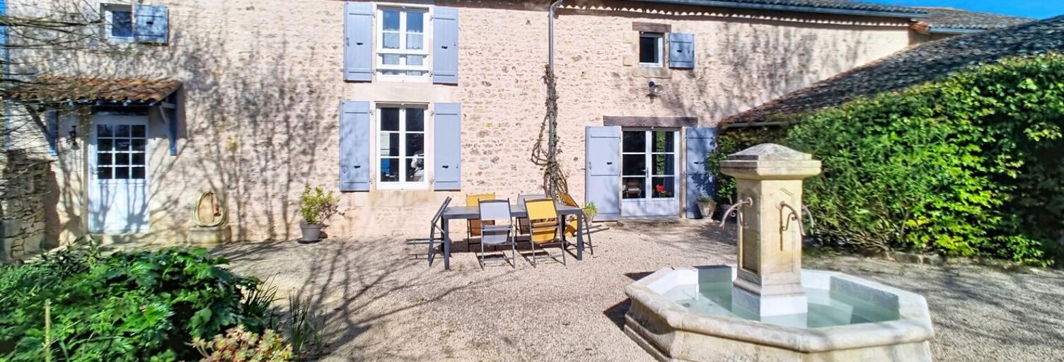 Maison 8 Pièces 219 m² à vendre à Saint-Maurice-la-Clouère (86160)