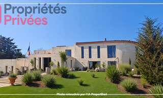 Immeuble  800 m² à vendre à Arles (13200)