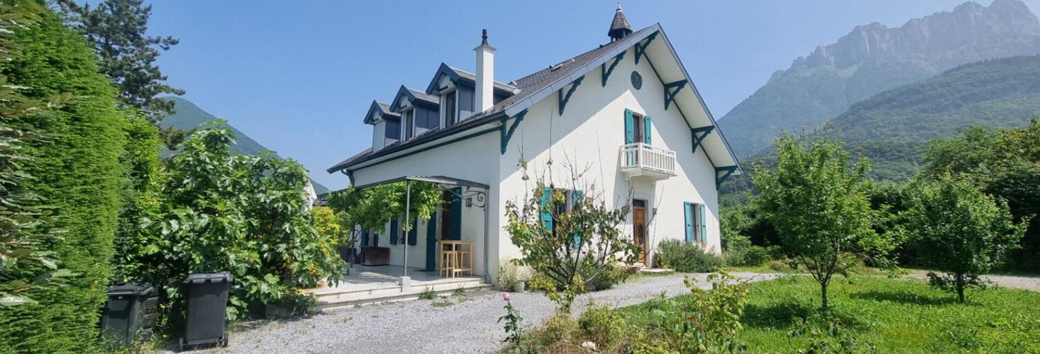 Maison 10 Pièces 255 m² à vendre à Talloires-Montmin (74290)