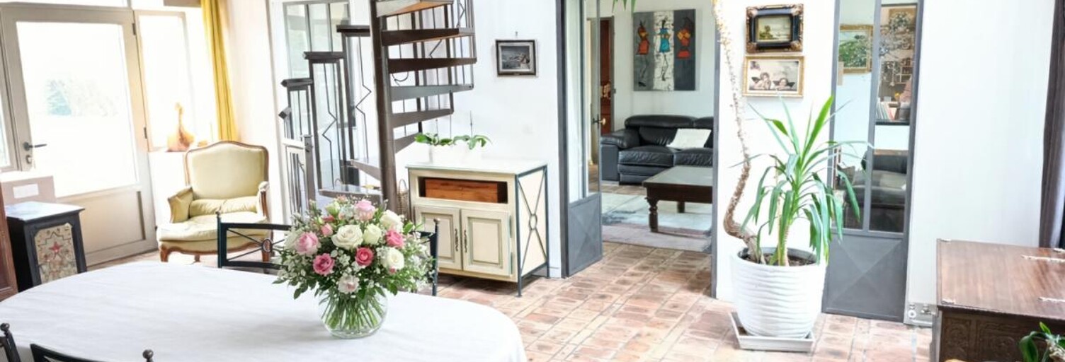 Maison 11 Pièces 261 m² à vendre à Dammarie-les-Lys (77190)