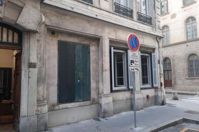 Local industriel  820 €