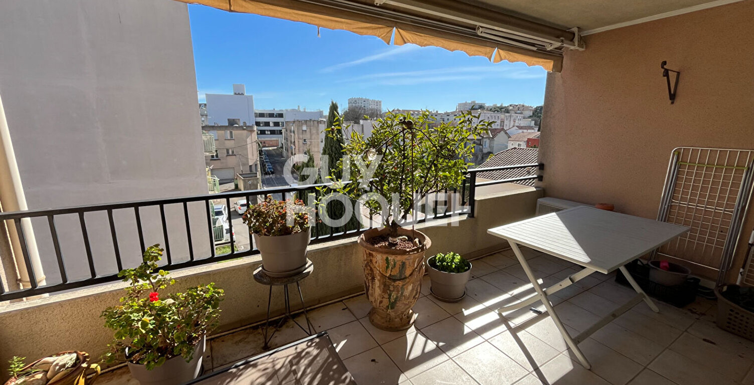 Appartement  Nîmes avec terrasse, garage et cave — photo 1