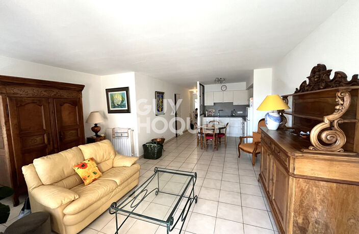 Appartement  Nîmes avec terrasse, garage et cave — photo 2