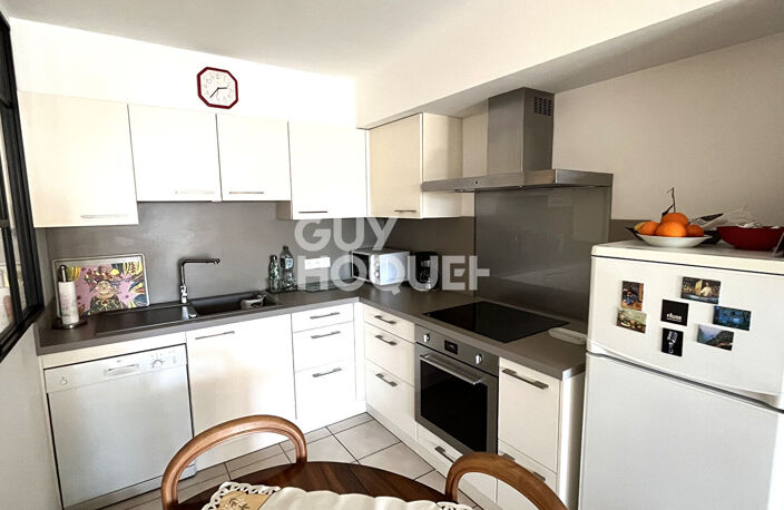 Appartement  Nîmes avec terrasse, garage et cave — photo 3