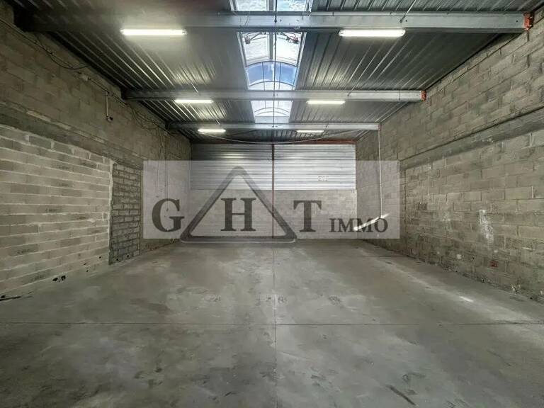 ENTREPOT 230M2 A LOUER LISSES — photo 1