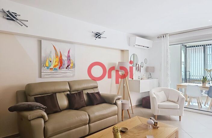 Appartement À Vendre à la SEYNE SUR MER, TAMARIS  t3 de 66m² avec véranda et cave — photo 3