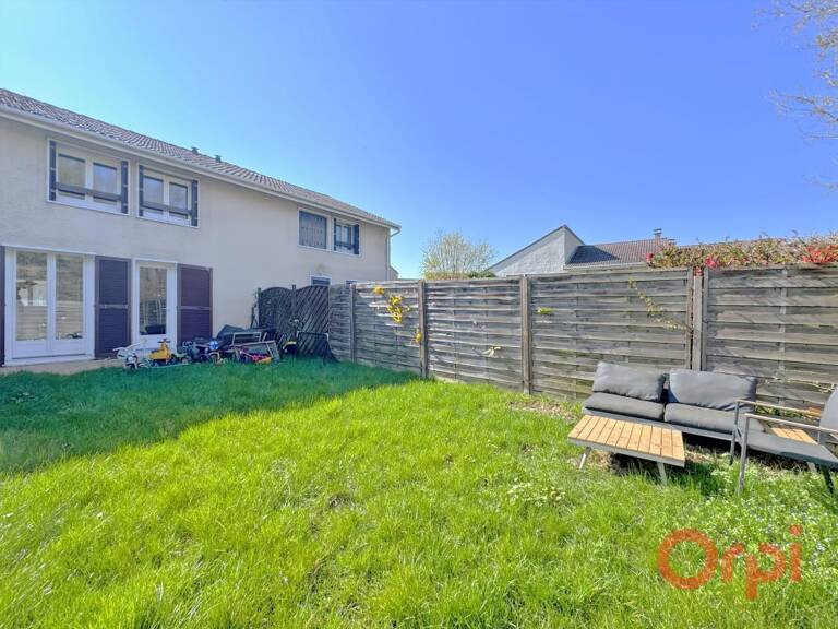 Maison 5 pièces de 89,58 m² à MONTIGNY LES CORMEILLES — photo 1