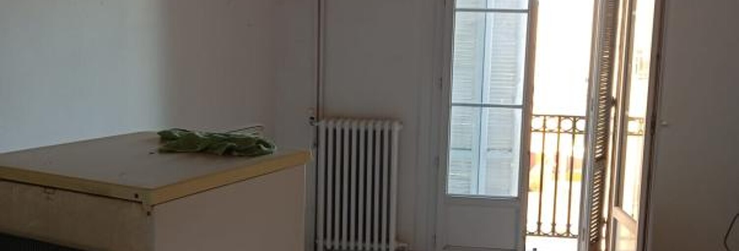 property.type.service   m² à louer à Hyères (83400)